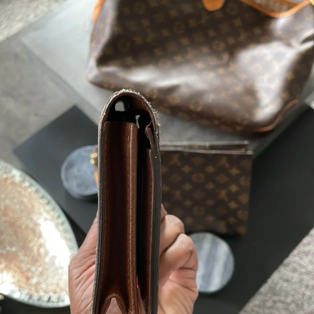 Louis Vuitton WALLET - Picture 5 of 6